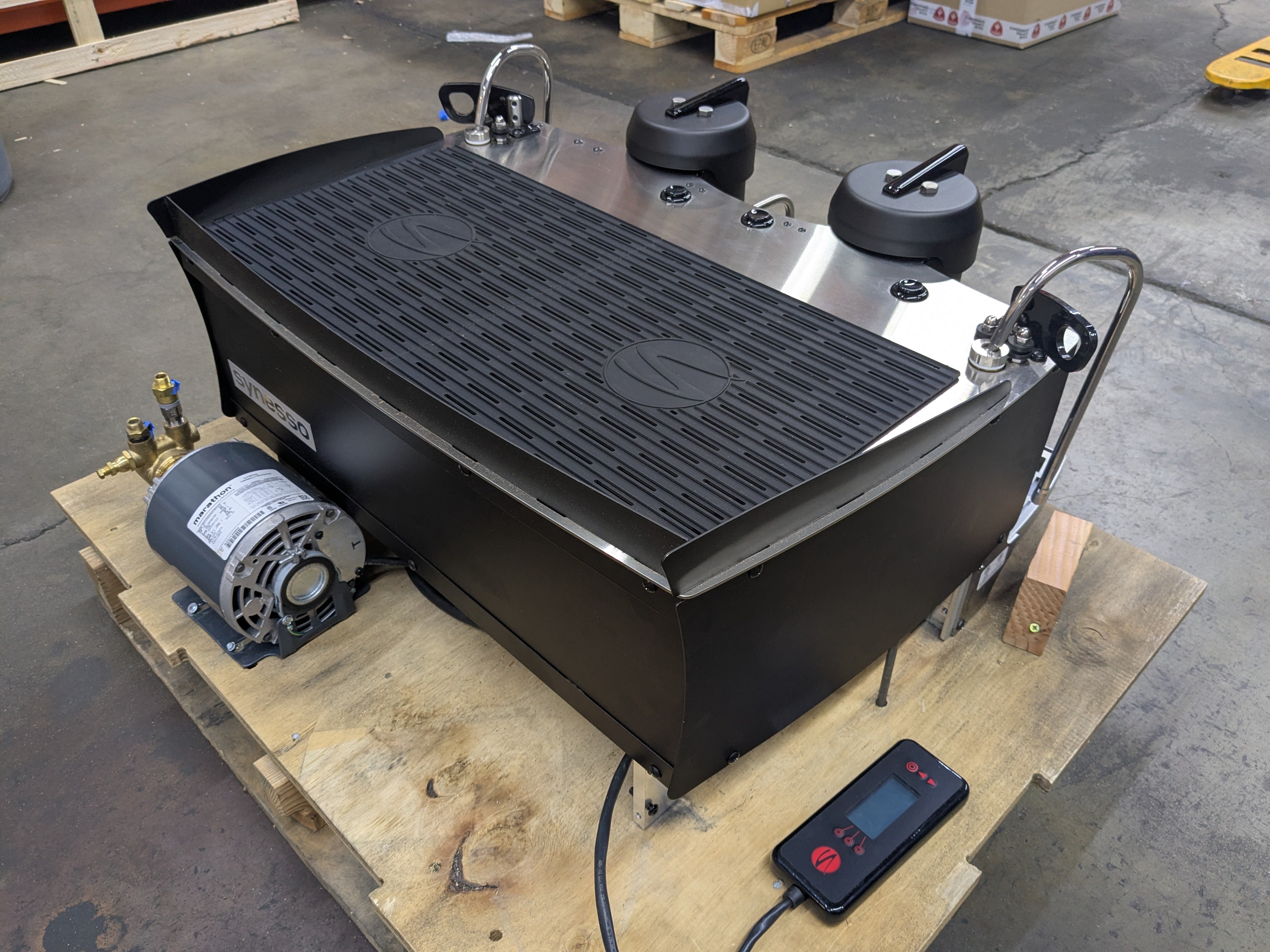USED: Synesso S-200 Refresh - 2 Group - Black - Commercial Espresso Machine