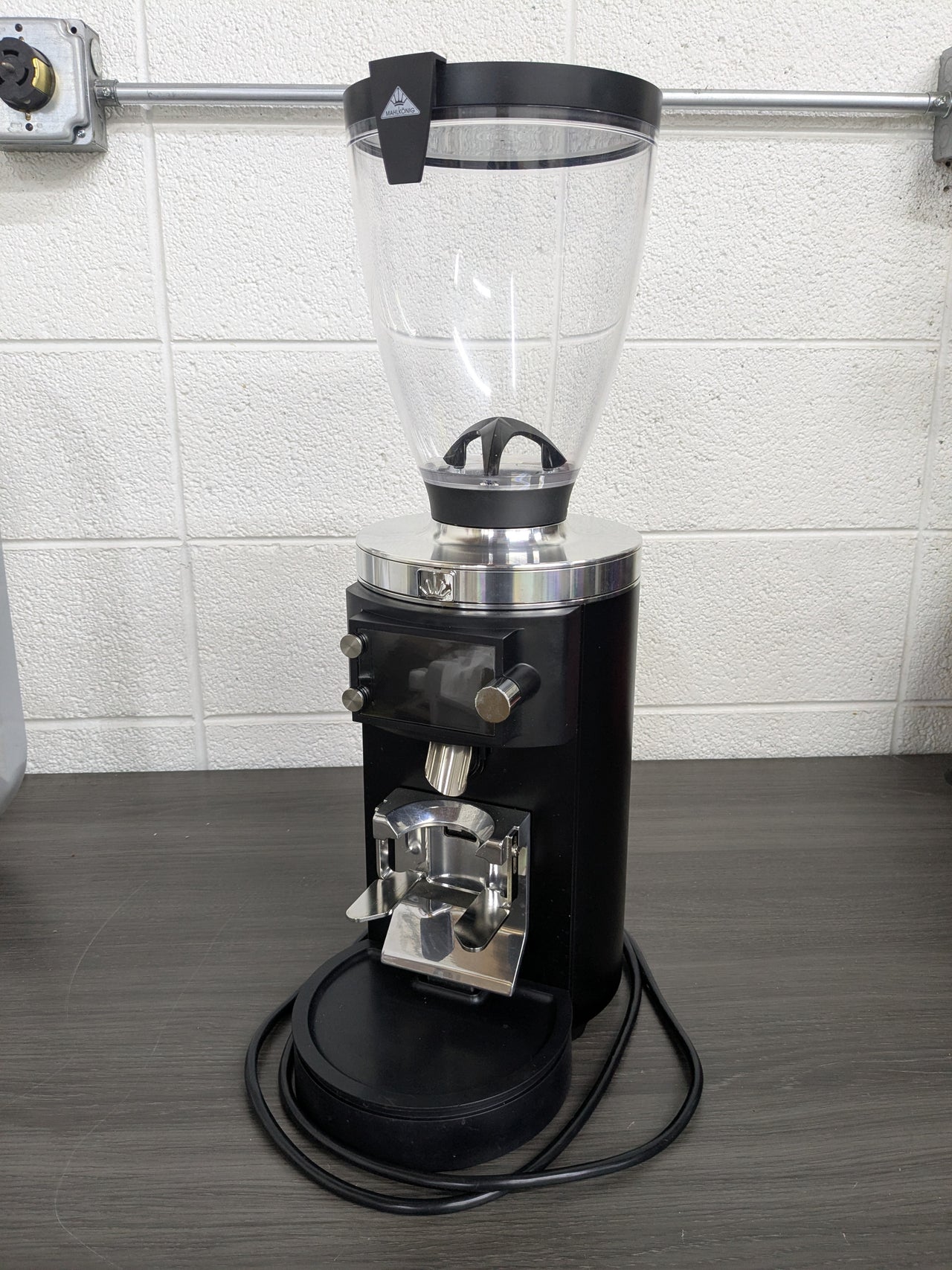 OPEN BOX Mahlkonig E65W Grind-by-Weight with Sync Espresso Grinder - Black - S#949782